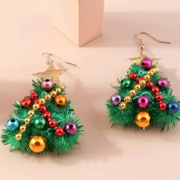 Decorated Glee🎄🎅🏼🎁✨Christmas Tree Happy Holidays Dangle Earrings - Picture 2 of 7